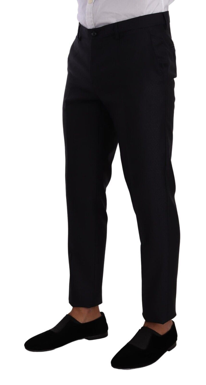 Elegant slim fit men's suit made of wool, silk and cashmere