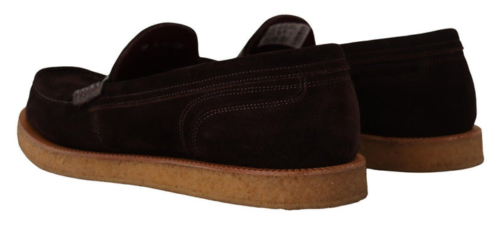 Elegant suede loafers with crocodile in brown