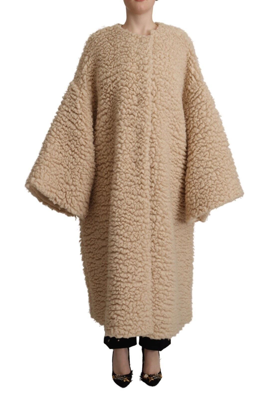 Elegant cashmere coat in beige