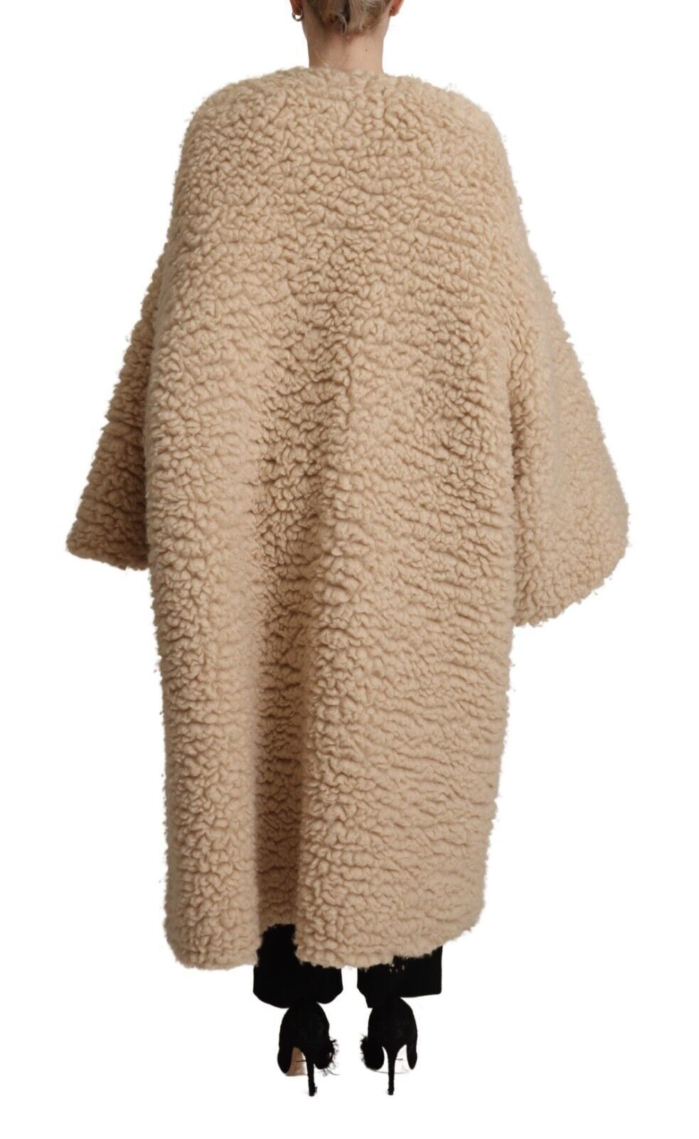 Elegant cashmere coat in beige