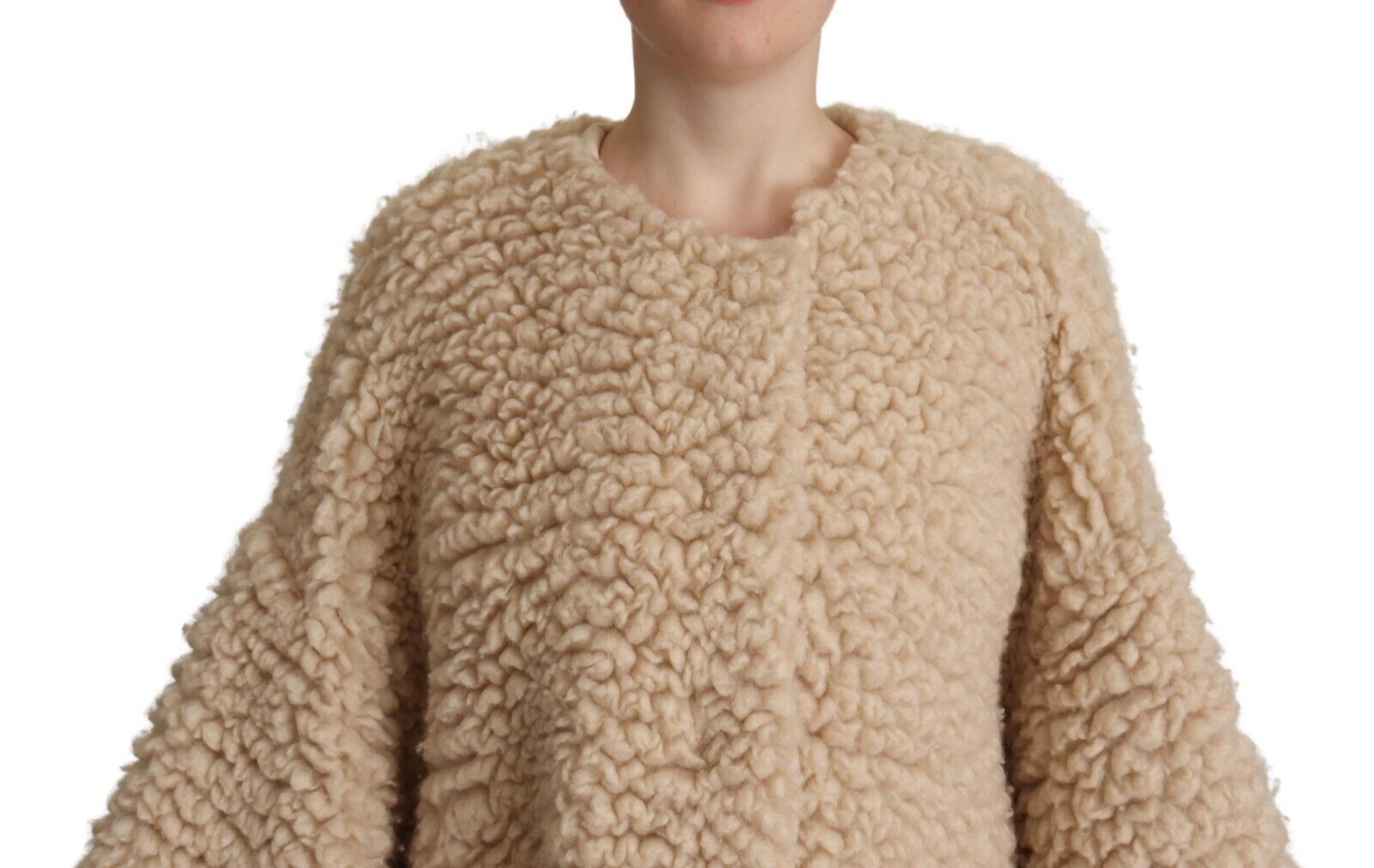 Elegant cashmere coat in beige