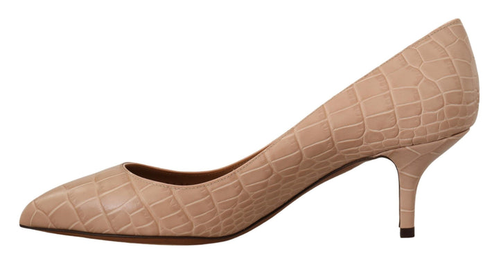 Elegant beige leather pumps