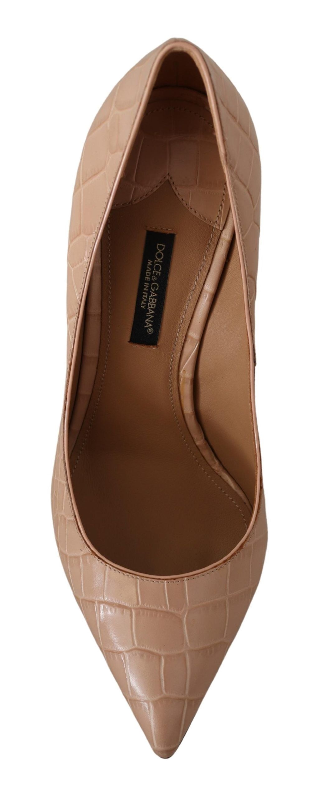 Elegant pumps made of nude leather in beige