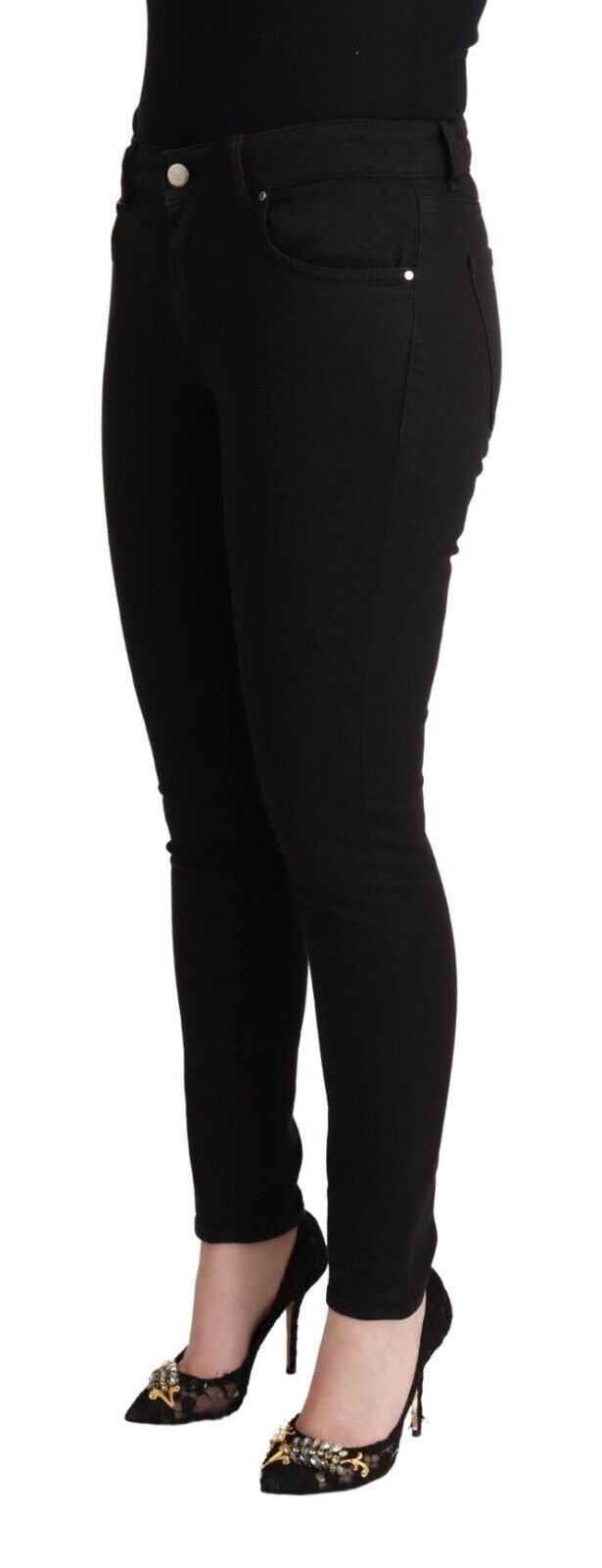 Chic slim fit jeans made of black denim