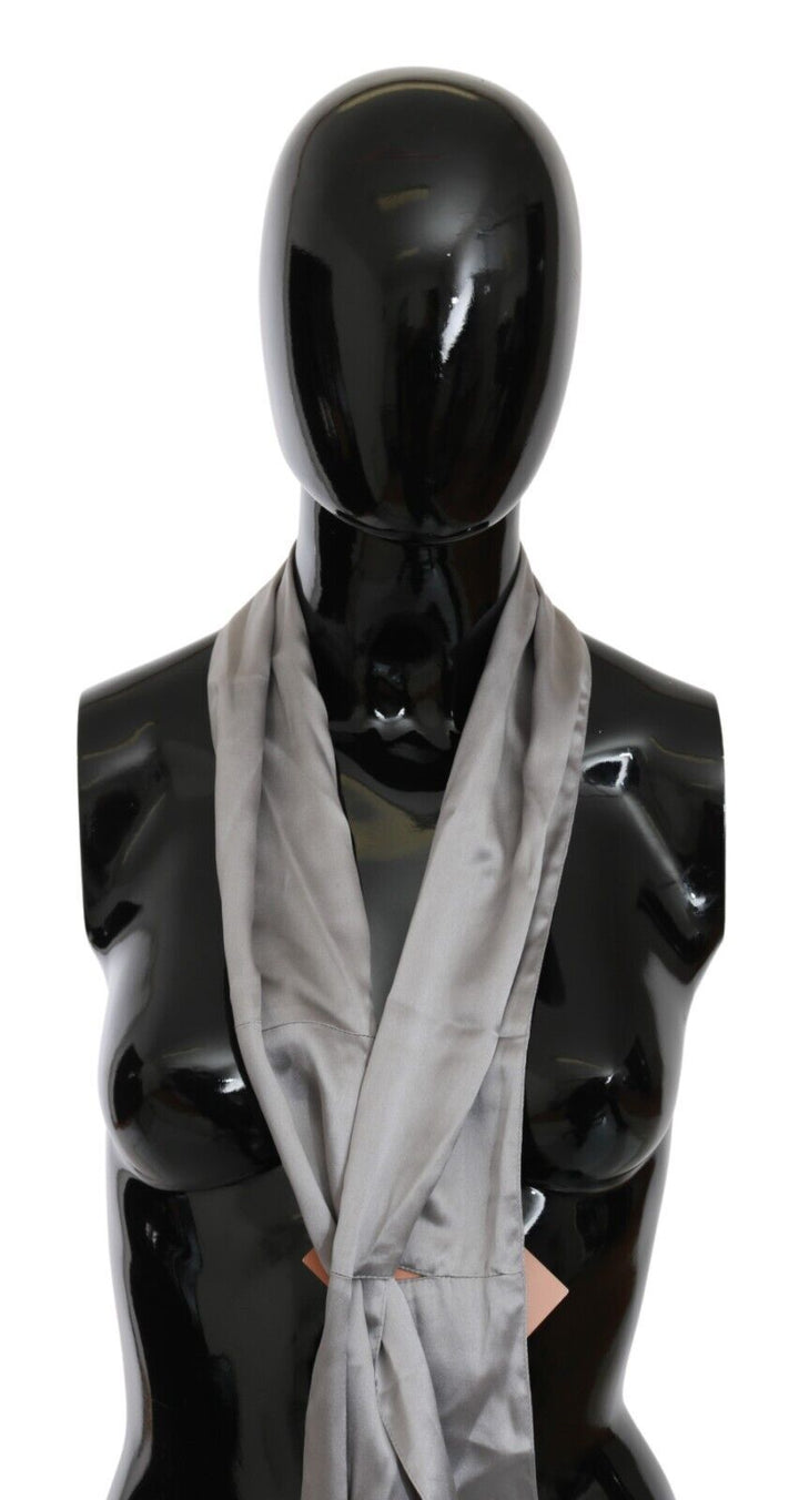 Elegant silk scarf in silver for men