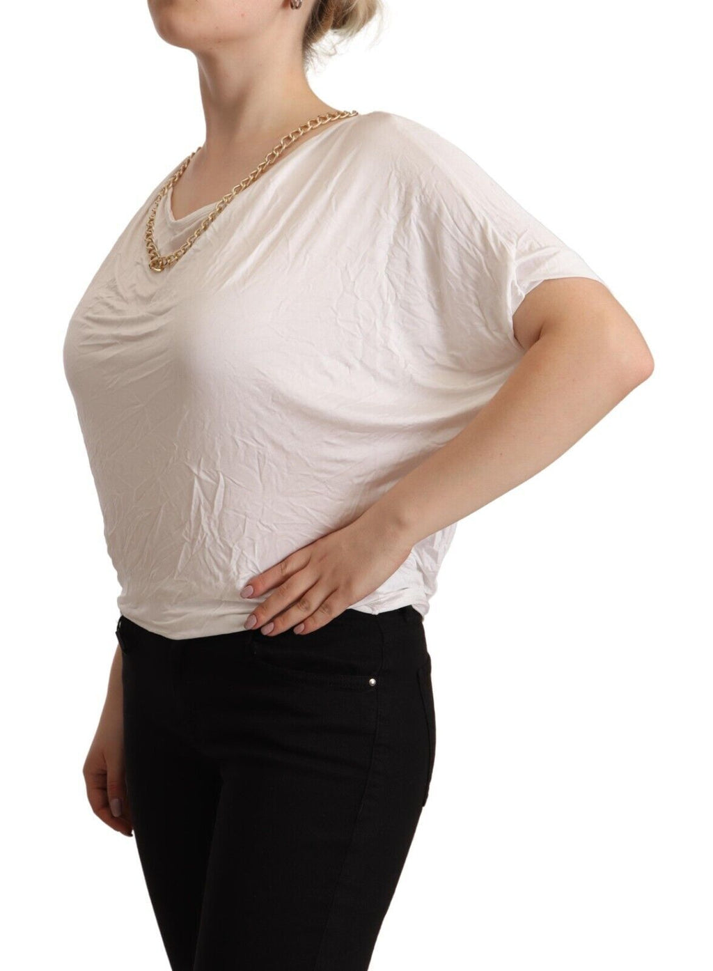 Weißes Kurzarm-T-Shirt mit Goldkette