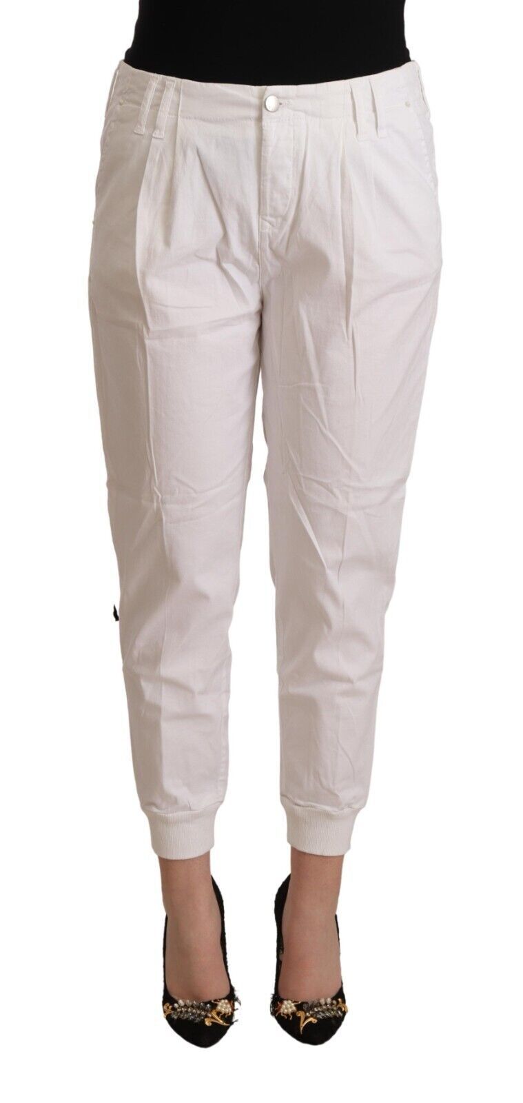 Weiße konisch zulaufende Hose aus Baumwolle mit mittlerer Taille