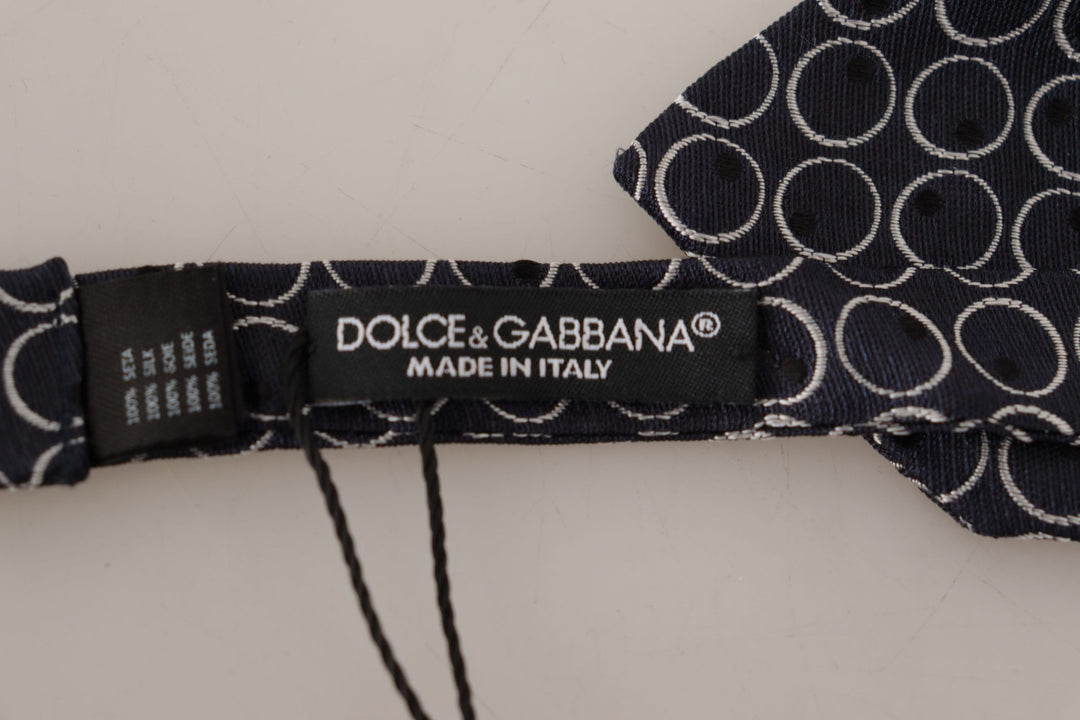Elegant silk bow tie in black and white