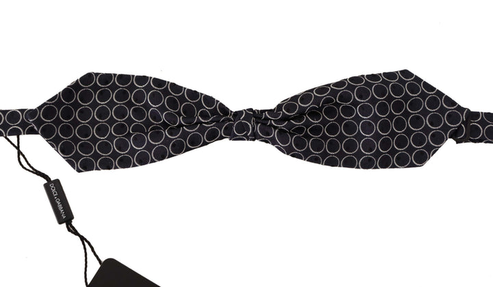 Elegant silk bow tie in black and white