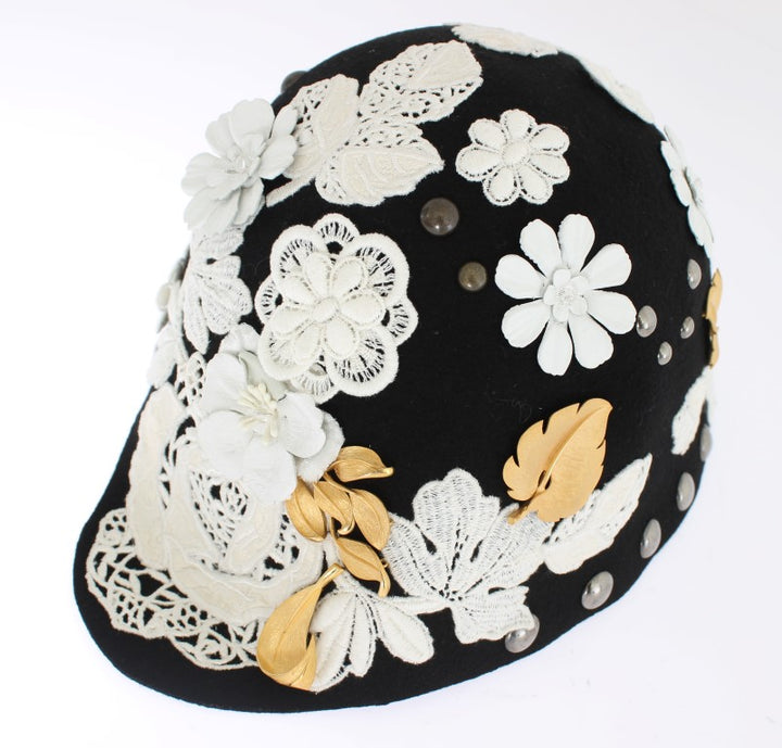 Eleganter Cloche-Hut aus schwarzer Wolle mit Blumenmuster