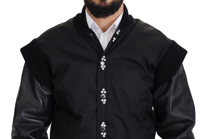 Elegante schwarze Bomberjacke mit Kristallverzierungen
