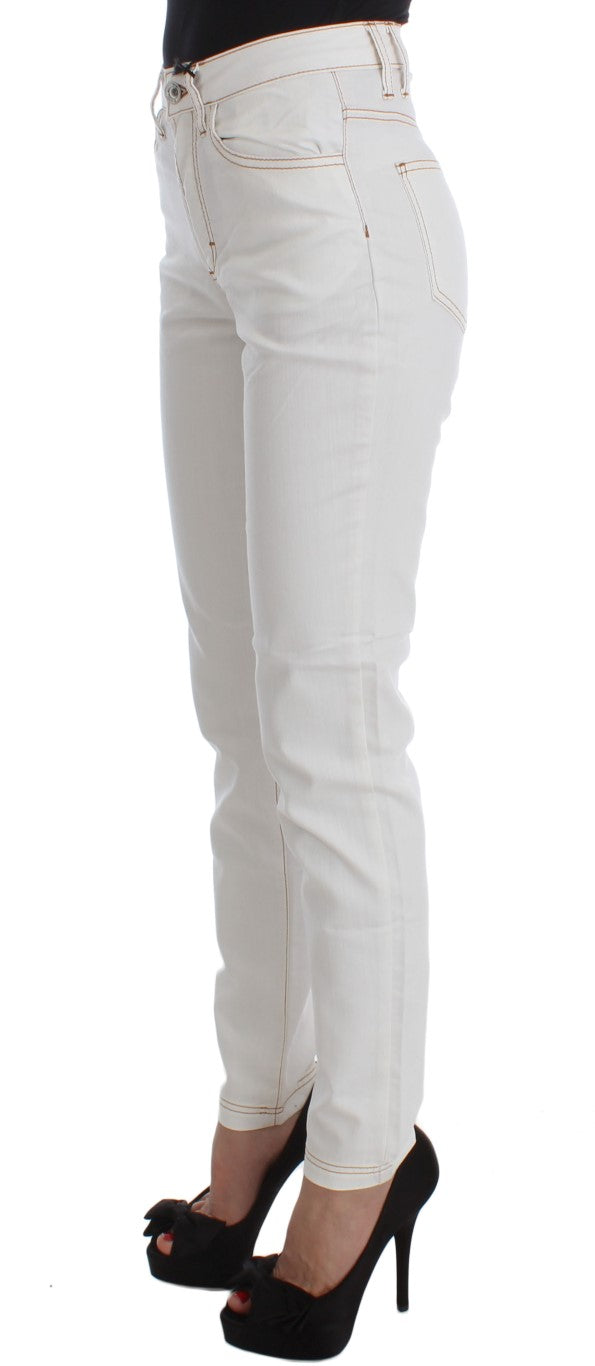 Chic white slim fit denim