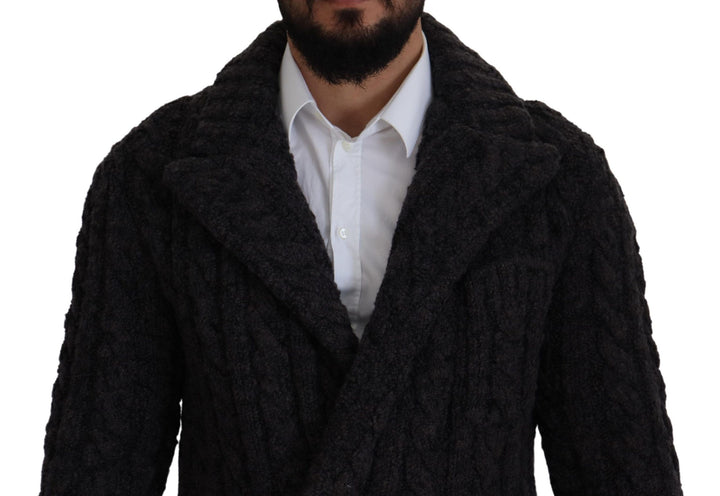 Elegant double-breasted coat made of wool and cashmere