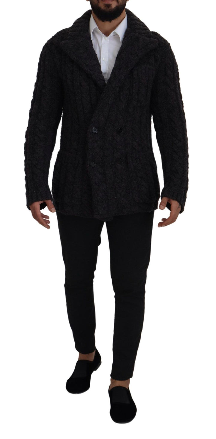 Elegant double-breasted coat made of wool and cashmere
