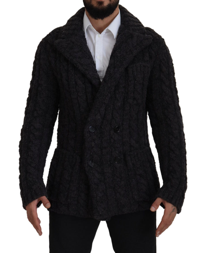 Elegant double-breasted coat made of wool and cashmere