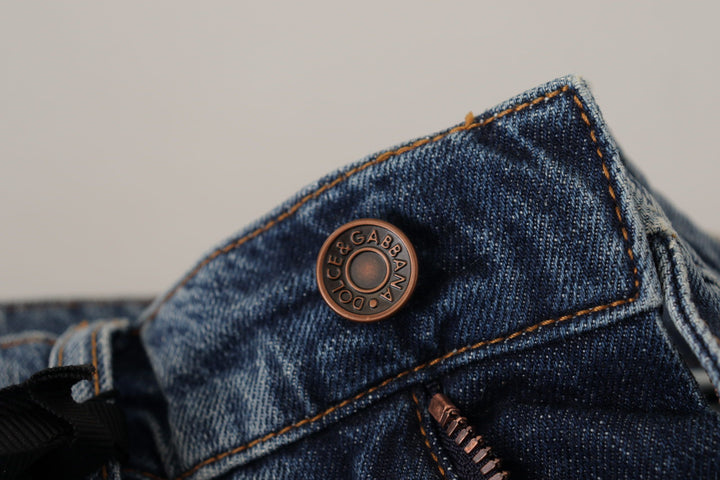 Chic boyfriend-cut jeans with a mid-waist made of denim