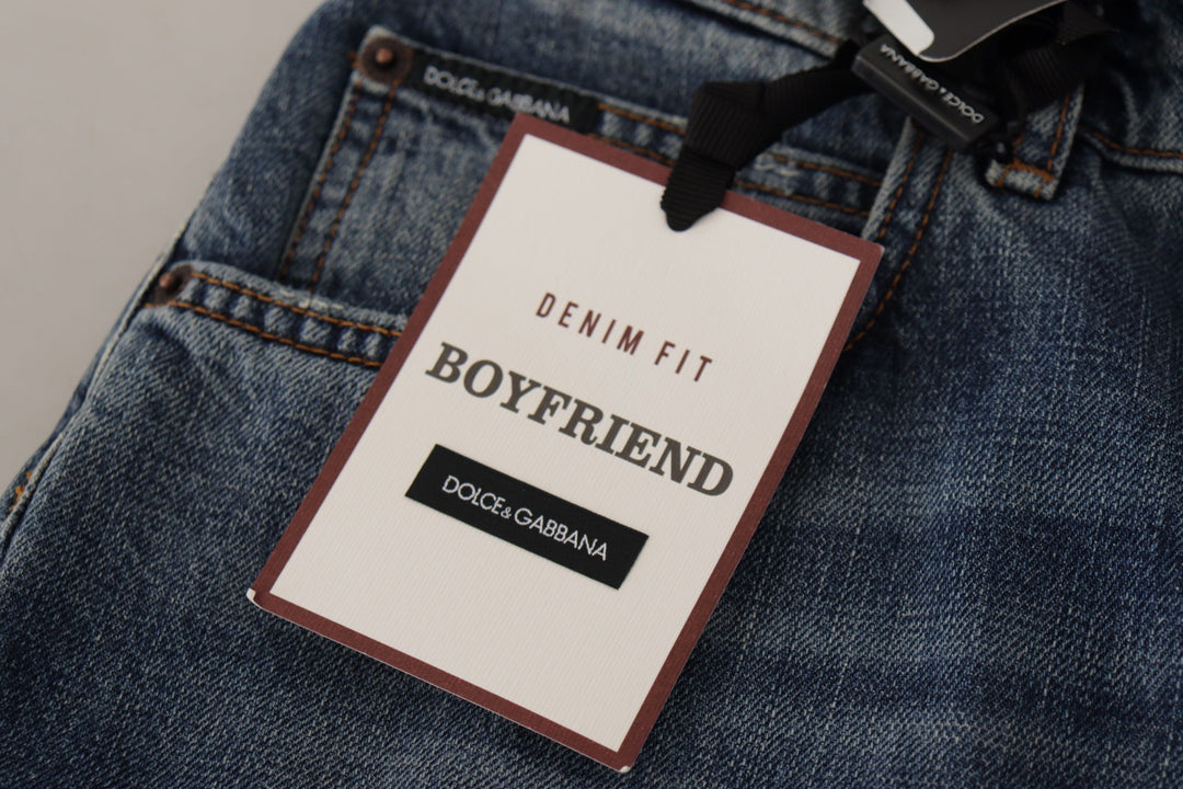 Chic boyfriend-cut jeans with a mid-waist made of denim