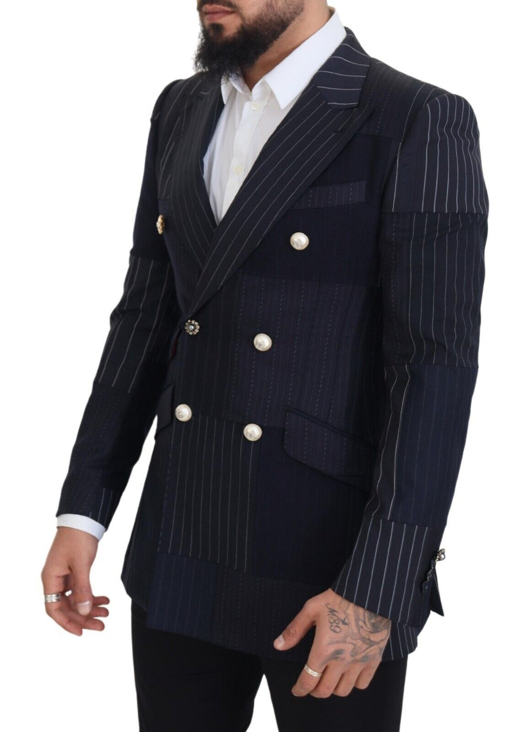 Navy blue double-breasted slim-fit blazer