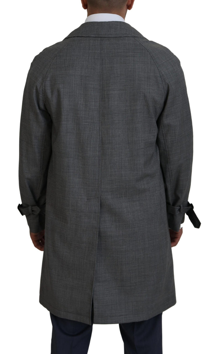 Elegant grey trench coat with checked pattern