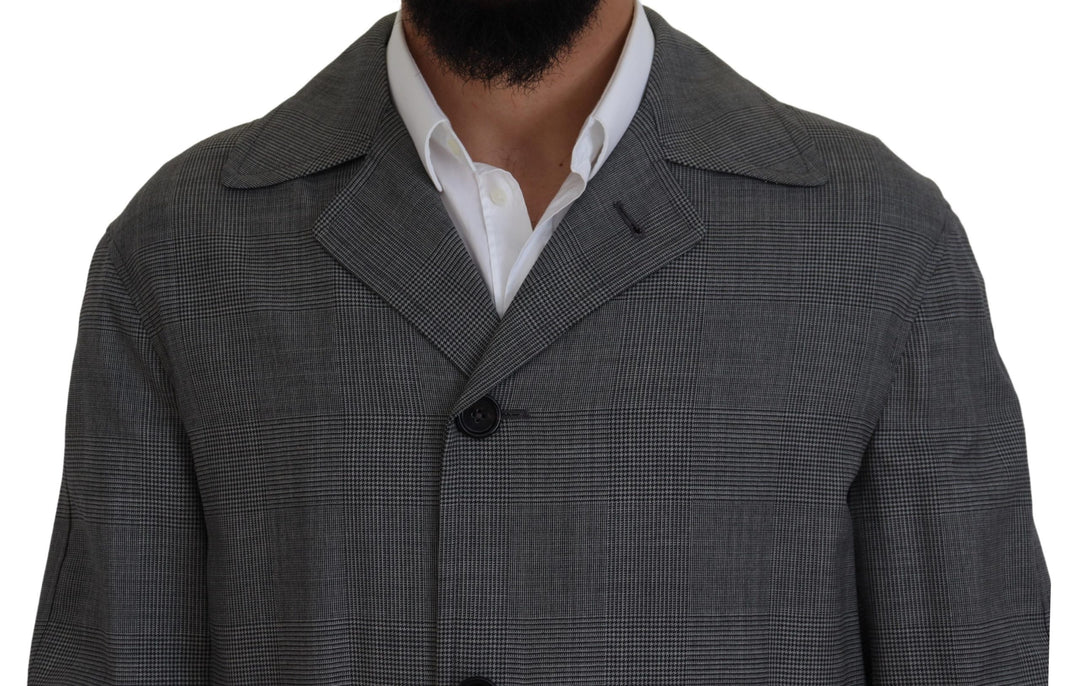 Elegant grey trench coat with checked pattern