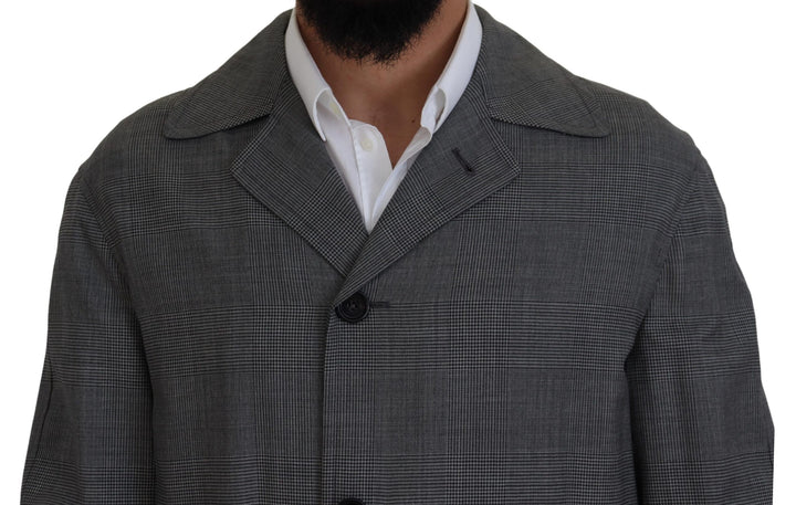 Elegant grey trench coat with checked pattern