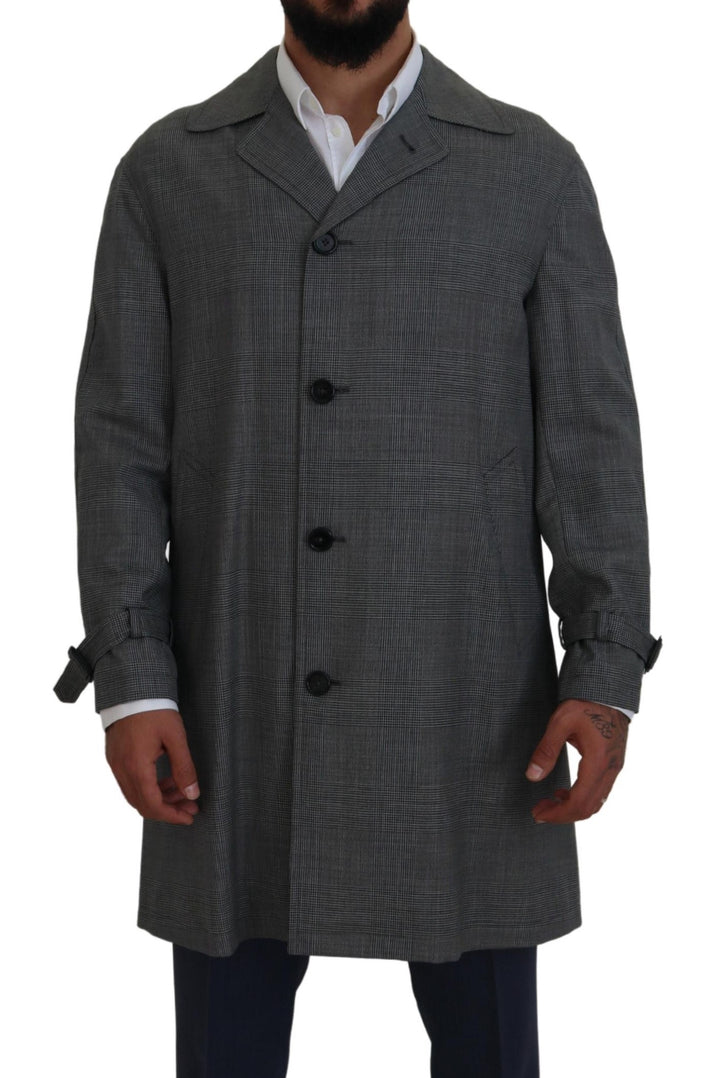 Elegant grey trench coat with checked pattern