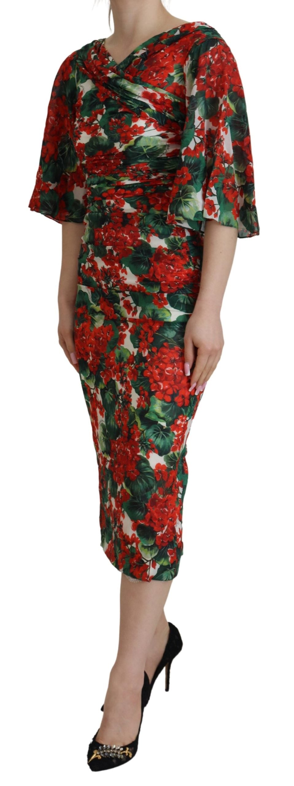 Charming sheath dress with floral print
