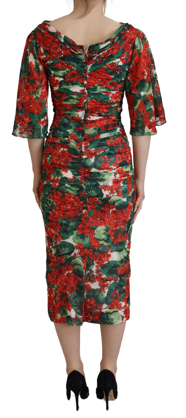 Charming sheath dress with floral print