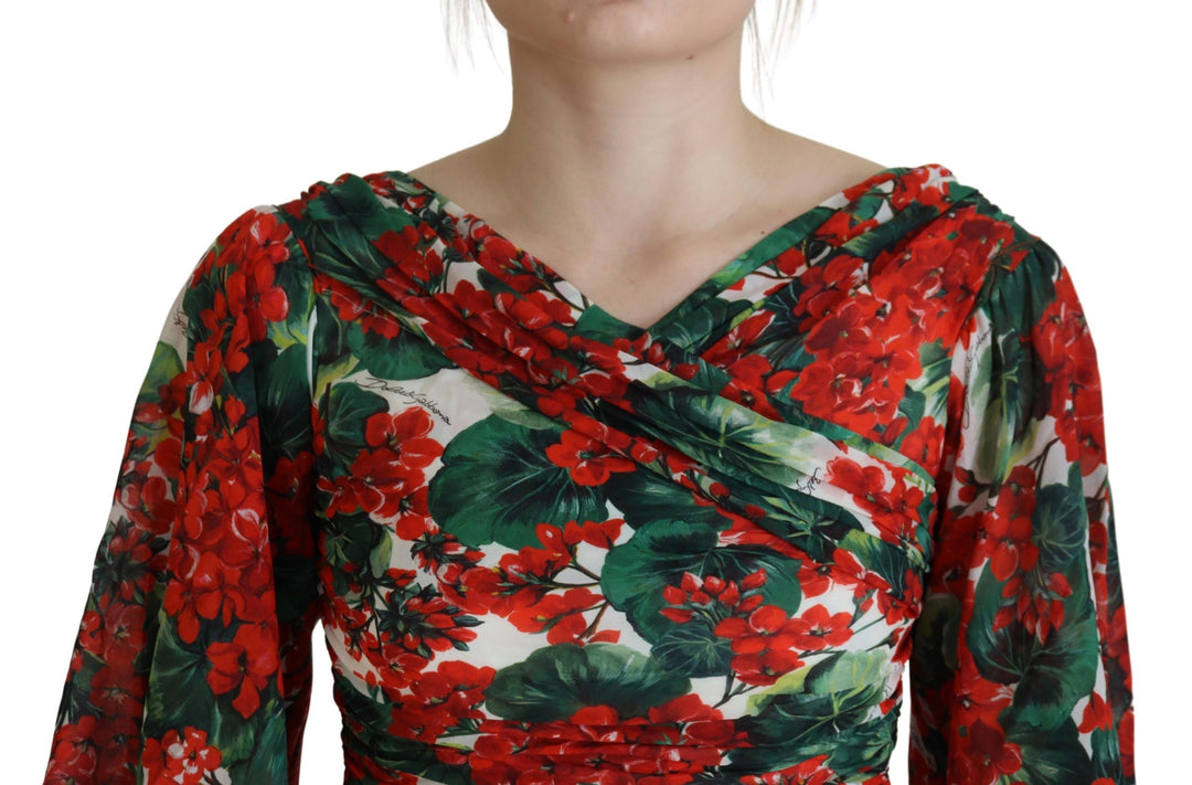 Charming sheath dress with floral print