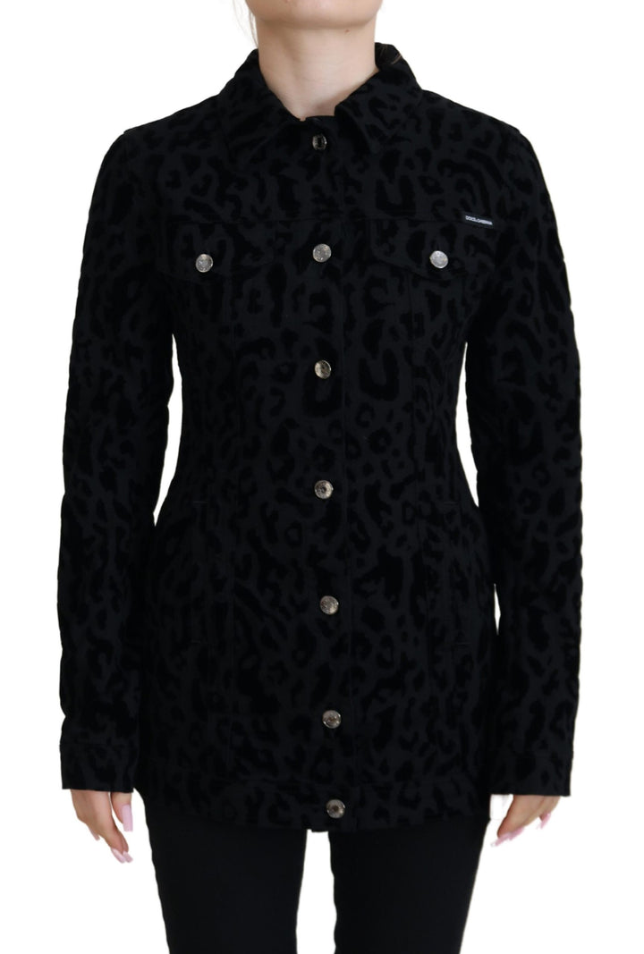 Chic denim jacket with leopard print