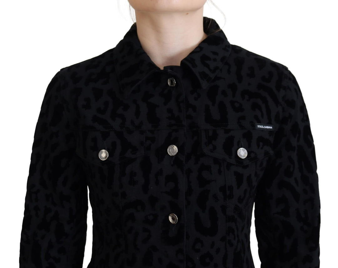 Chic denim jacket with leopard print