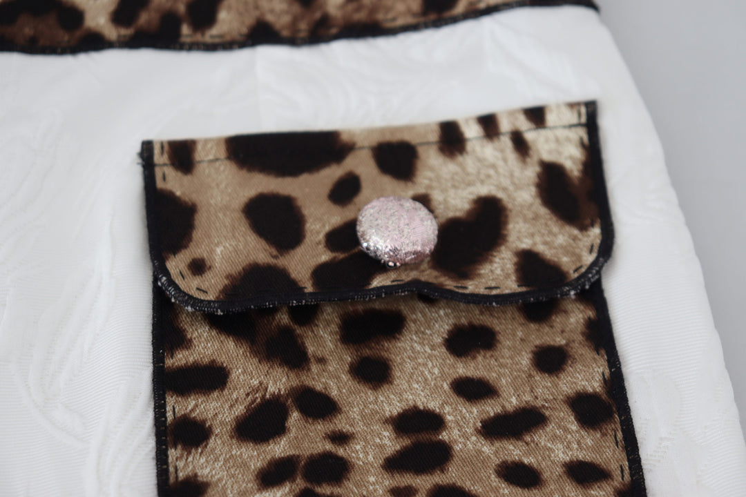 Weiße Hose mit Leopardenmuster und hoher Taille