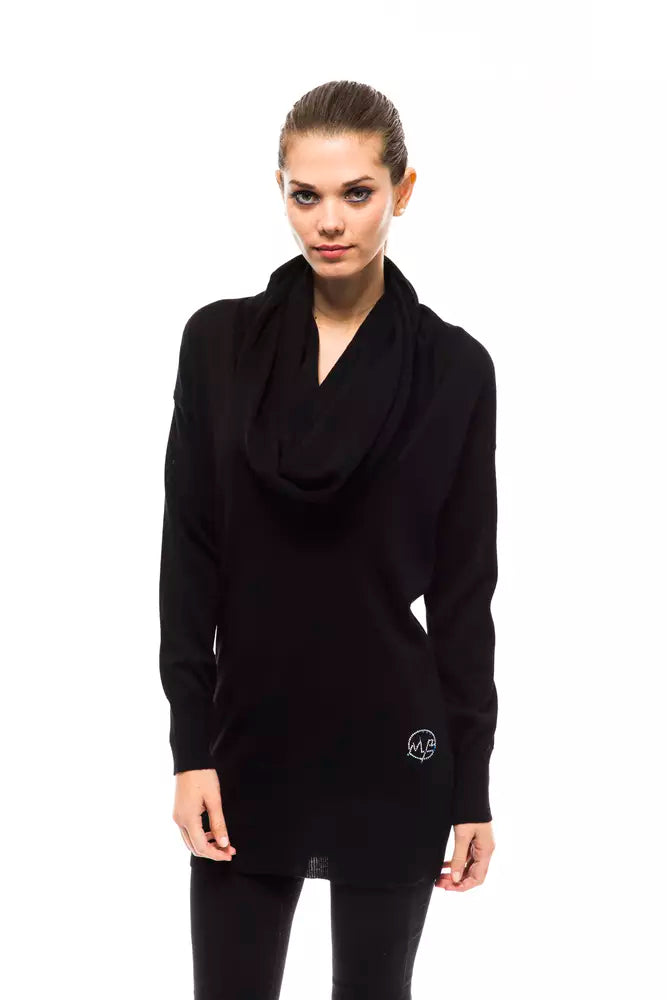 Verschönerter Wollpullover mit hohem Kragen