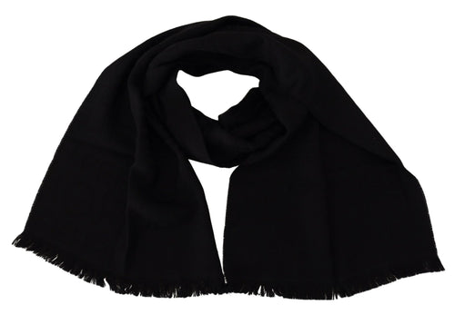 Elegant wool scarf with fringes
