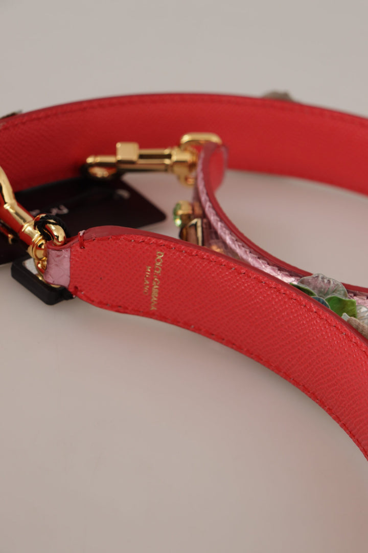 Elegant shoulder strap made of pink metallic leather