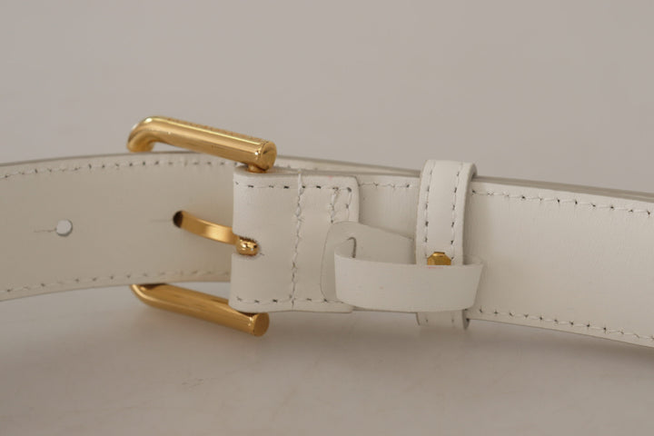 Chic white leather belt with gold-engraved buckle
