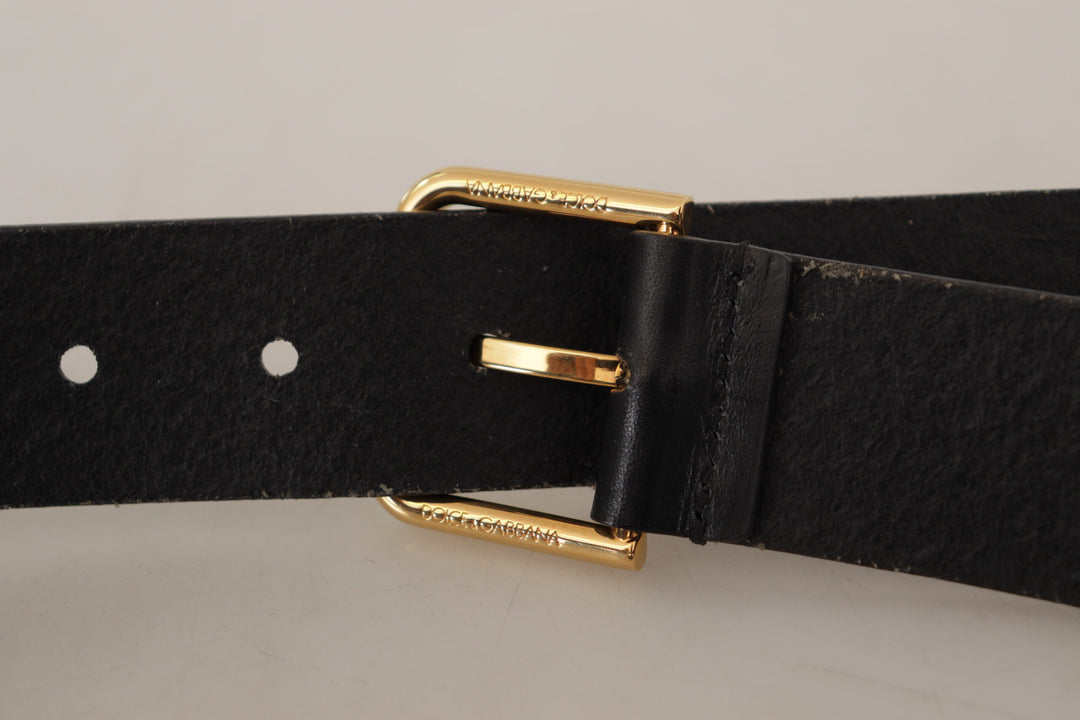 Schwarzer Kalbsledergürtel mit goldfarbener Logo-Metallschnalle
