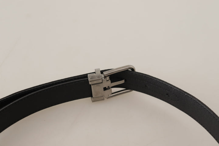 Elegant belt made of black canvas and leather