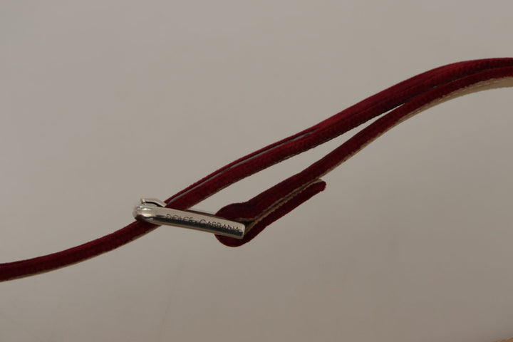 Elegant velvet belt with logo engraving