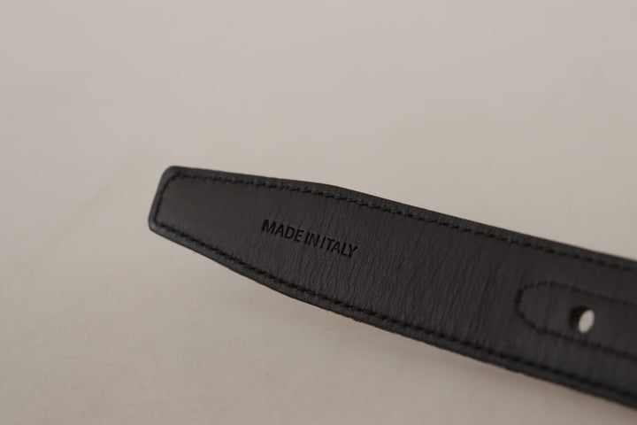 Elegant navy blue leather belt