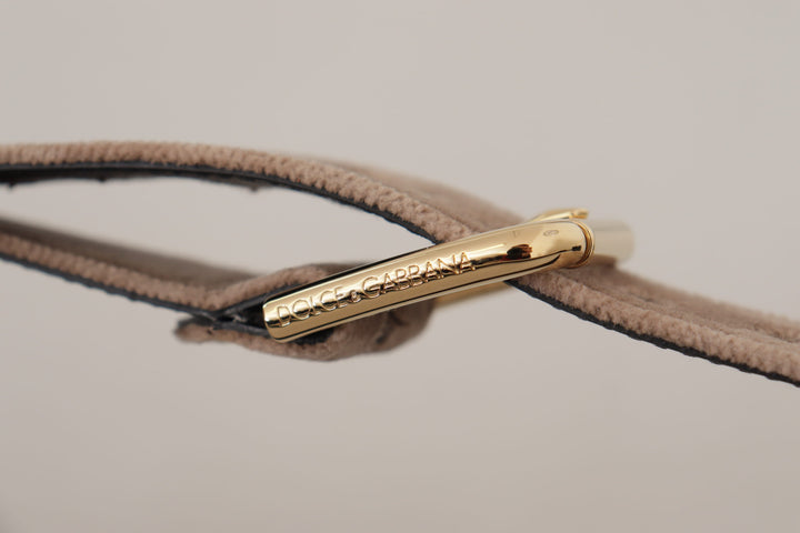 Elegant belt with velvet logo buckle