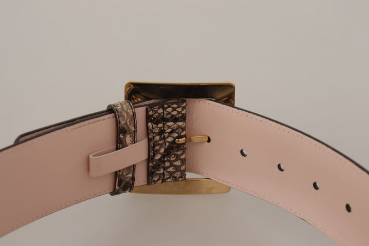 Elegant leather belt with logo buckle