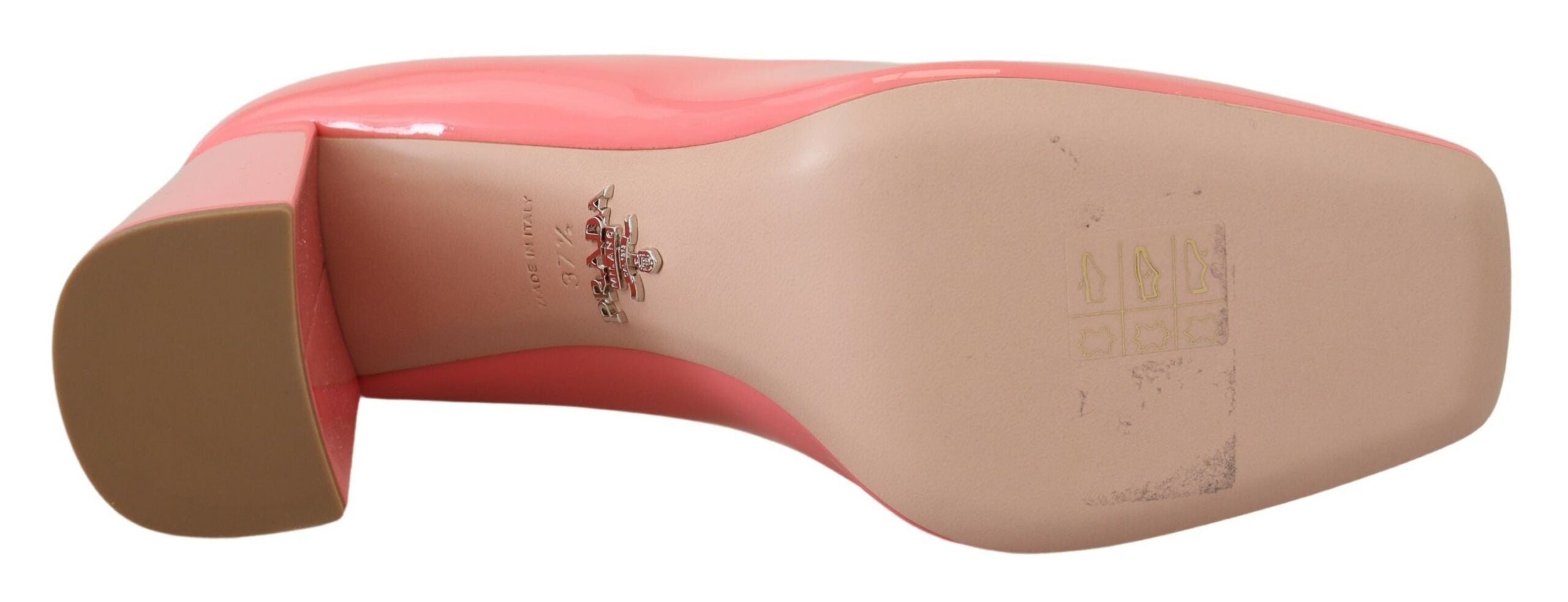 Elegant pink heels with square toe