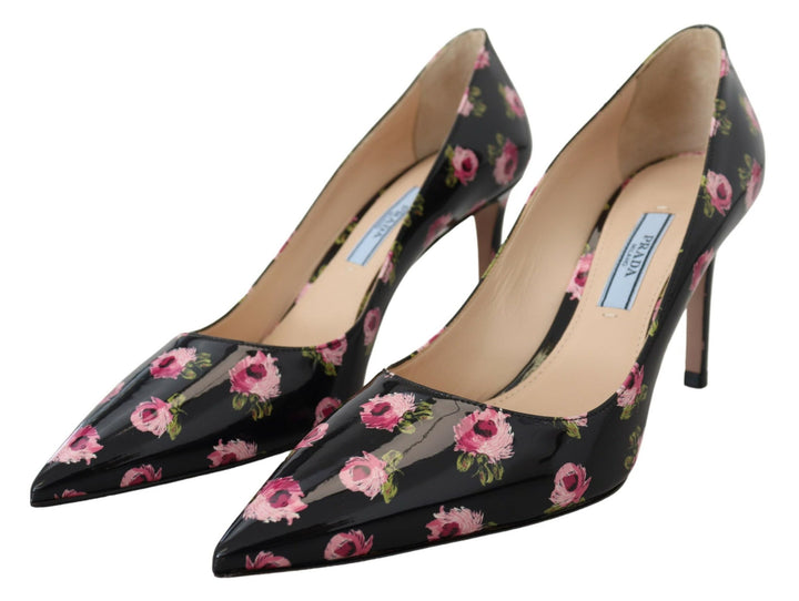 Elegant leather pumps with floral print
