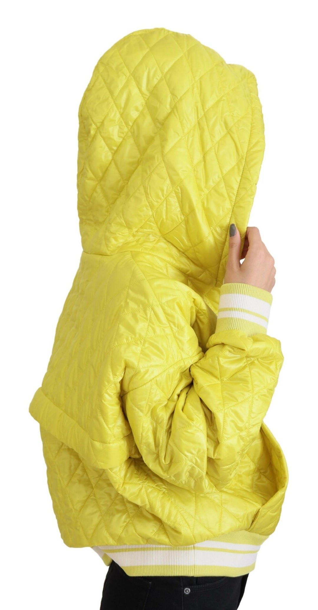 Gelbe Nylon Steppjacke mit Kapuze und Pullover