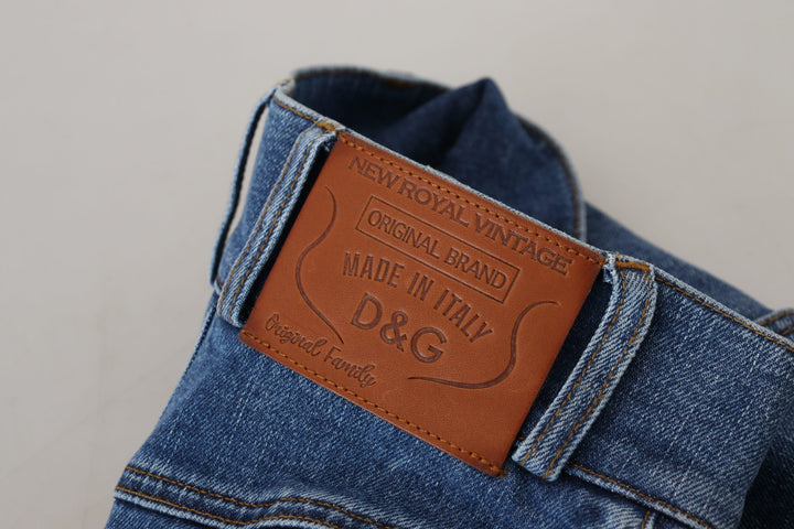 Elegant blue high-waisted jeans