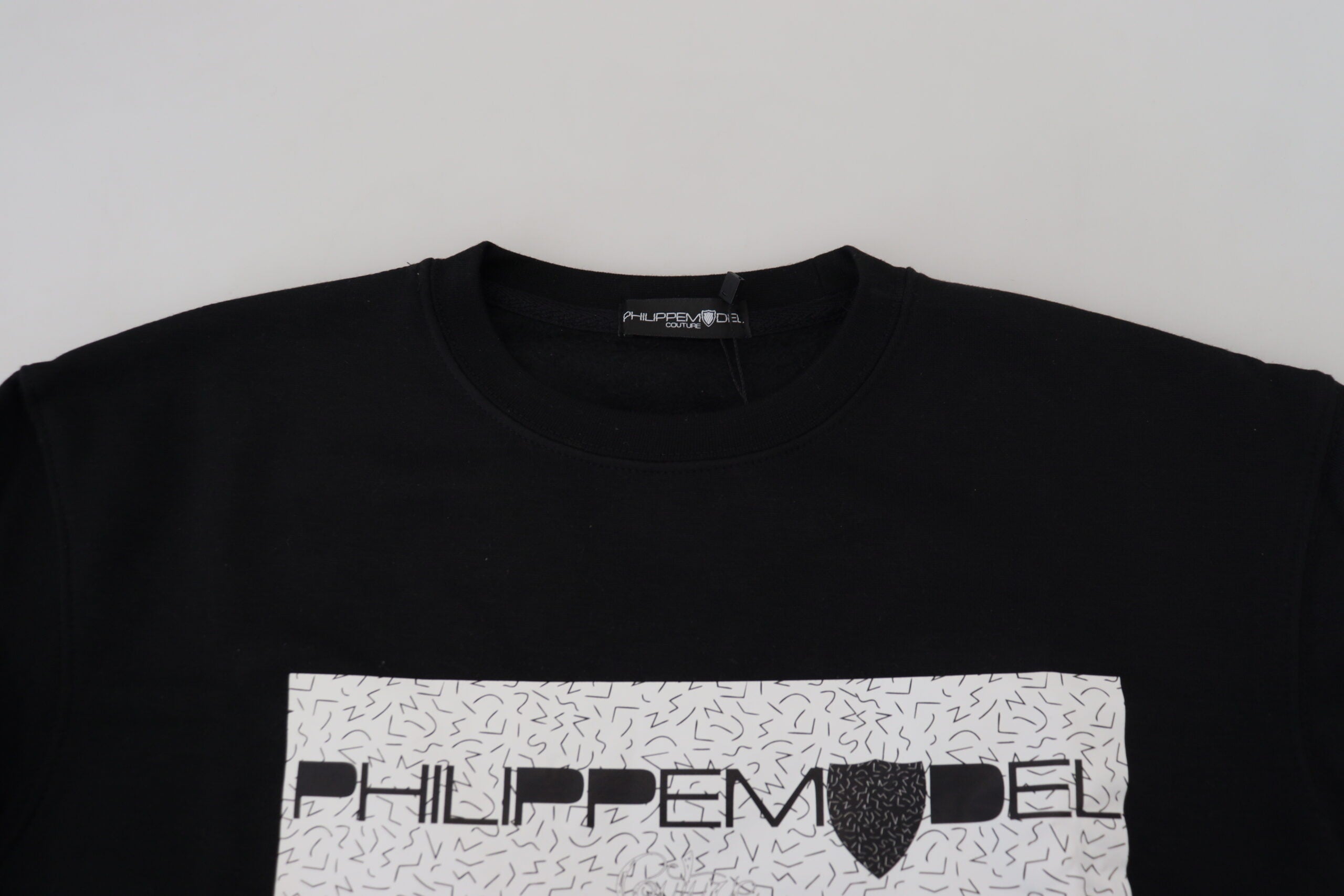 Schwarzer bedruckter Pullover mit langen Ärmeln