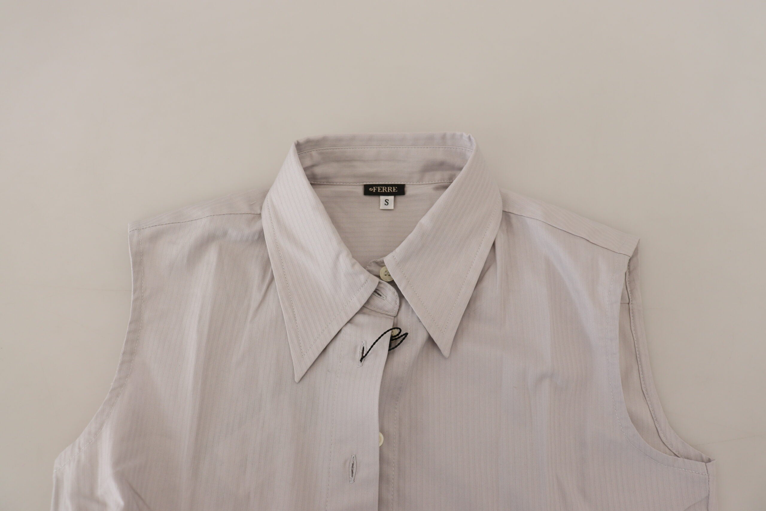 Elegant sleeveless cotton polo shirt