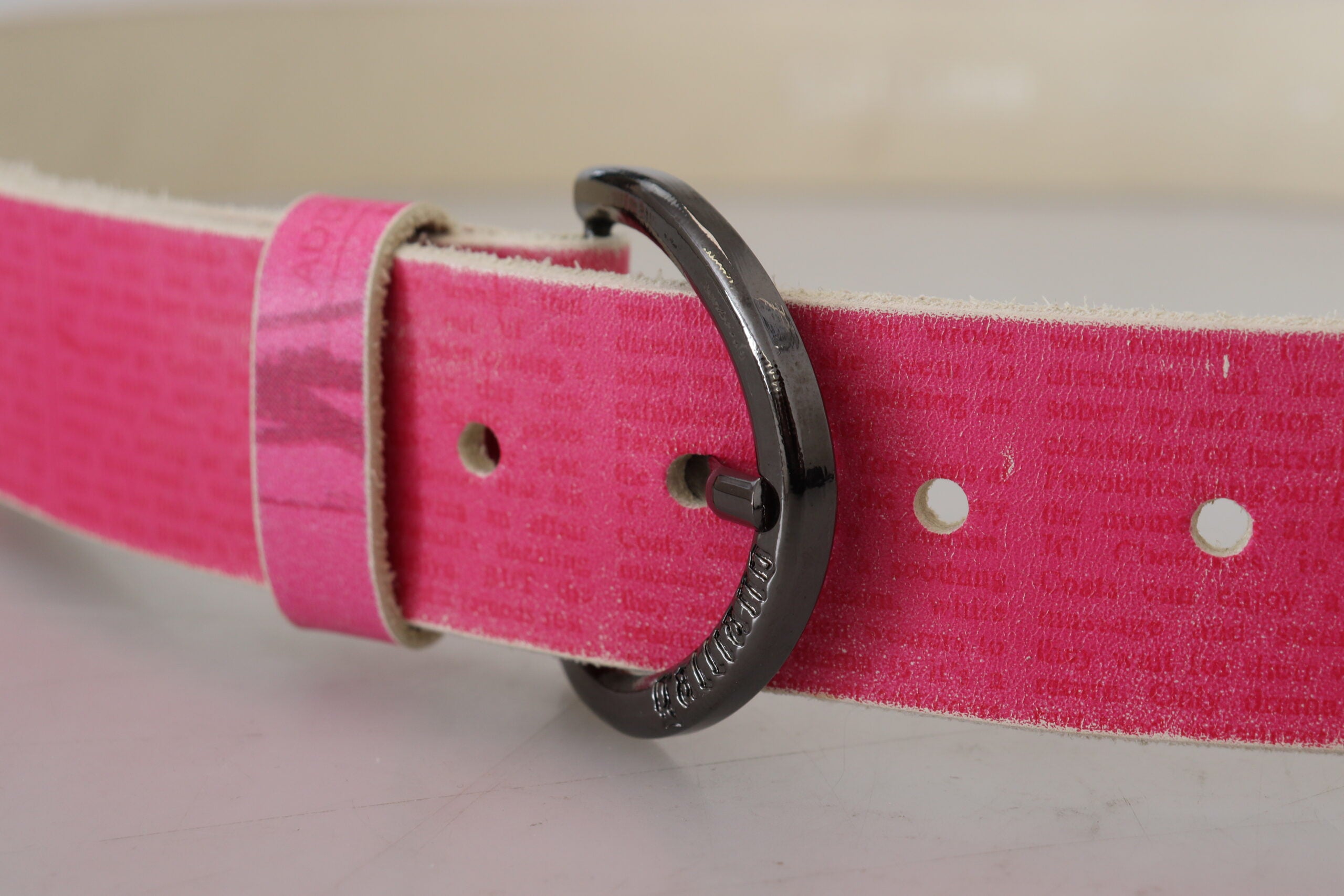 Elegant pink leather fashion belt