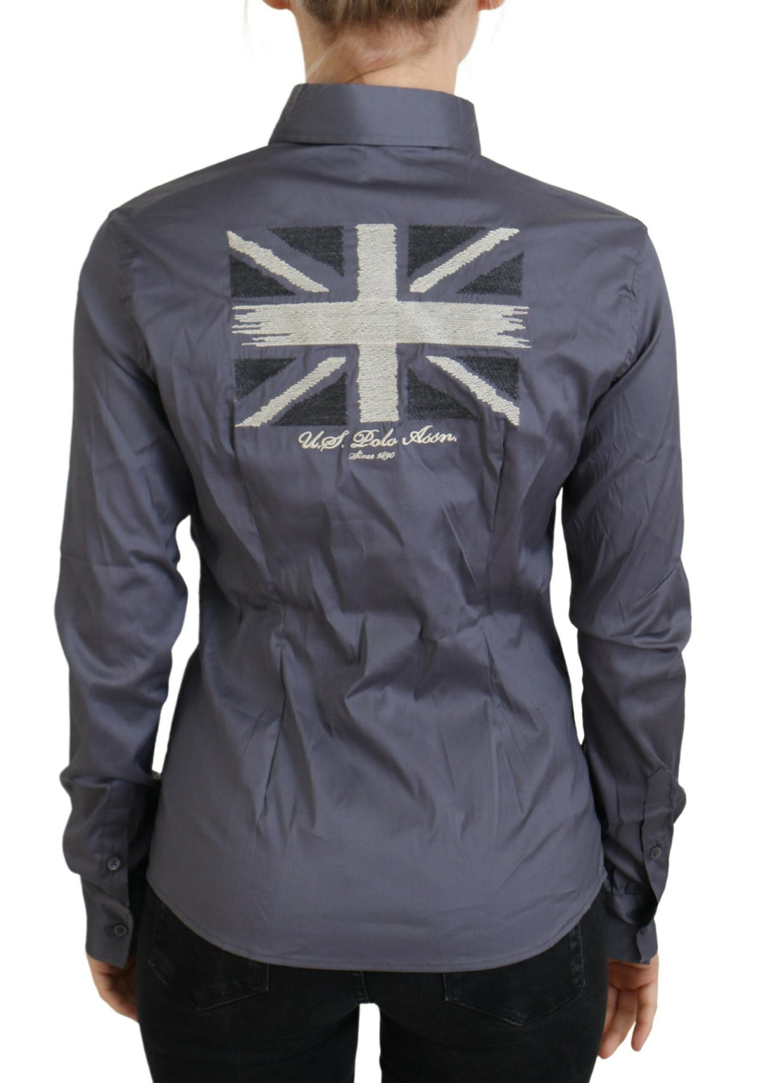 Elegant grey long-sleeved polo shirt